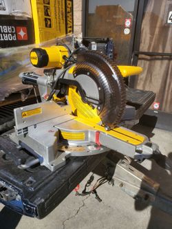 DEWALT CORDED  12"IN SLIDING MITER SAW