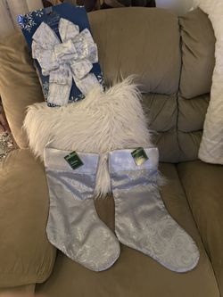 New Jacklyn Smith Tree Topper Bow And 2 Silver Stockings