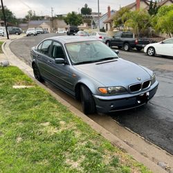 2004 BMW 325i