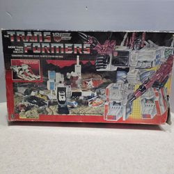 Vintage Hasbro Transformers Metroplex
