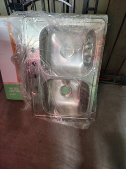 Glacier Bay
33 in. Drop-In 50/50 Double Bowl 22 Gauge Stainless Steel Kitchen Sink