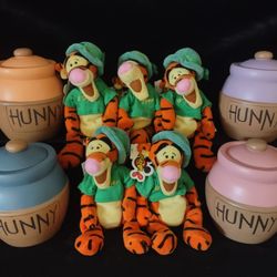 5 Disney Plush Beanie Baby $6 each Of Tigger In A 🍀🐅St Patty's Outfit