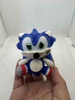 Homemade Crotchet Sonic Yarn Amiguri Keychains