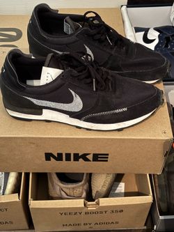 Nike nest sz 9.5