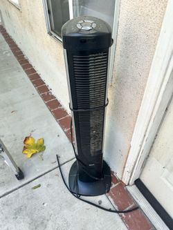 Oscillating tower fan