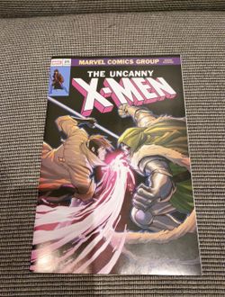 Uncanny X-Men #25 Pete Woods Doom Homage Variant April 2026 Marvel Comics