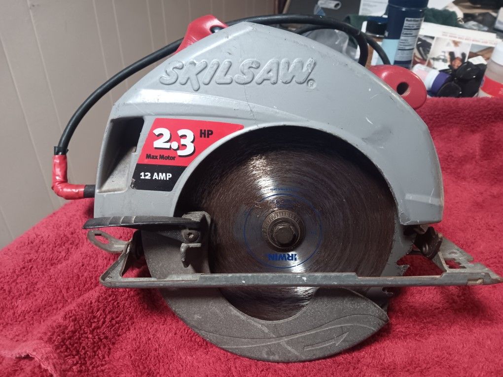 SKIL 7 1/4" CIRCULAR SAW