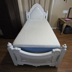 Twin Princess Bed And Mattress 