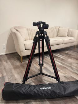 Neewer 79’ Video tripod