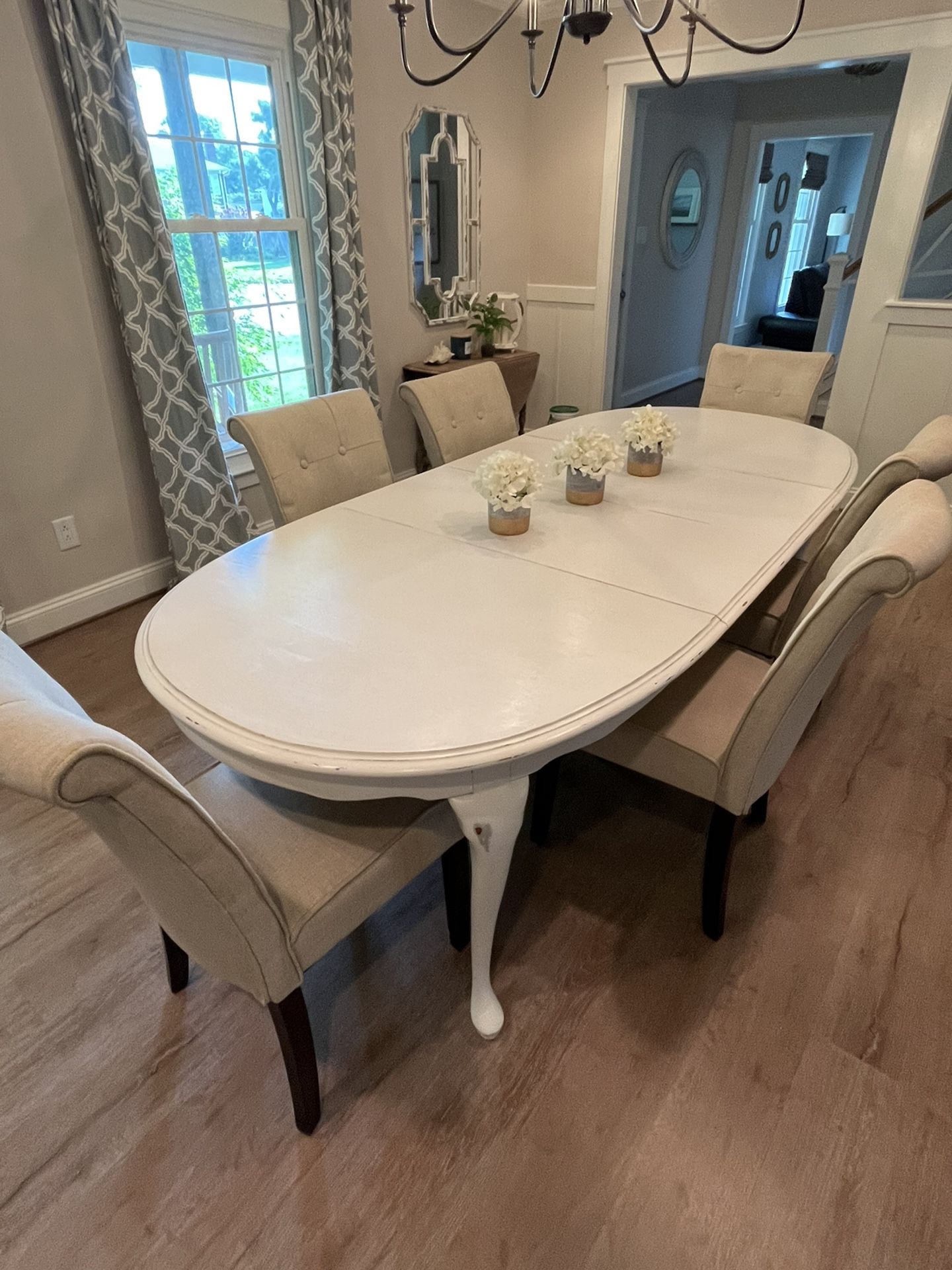 Table & Chairs