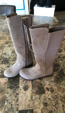 Girls Boots size 2. With tags. Brand New