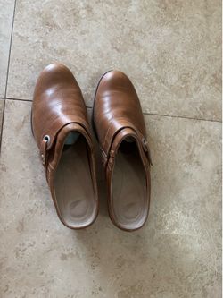 Leather slippers
