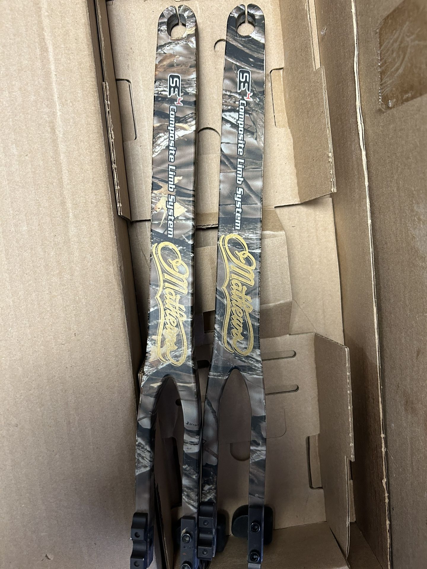 Mathew’s DXT Limbs 70#