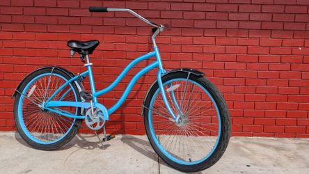 Ladies beach cruiser 100 spoke style 26" wheels low rider style women's bike womens bicycle rides smooth Greenlee