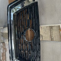 2021 2022 2023 Nissan Rogue Grille W/O Emblem W/Camera Hole 62310-6RR0A/B OEM