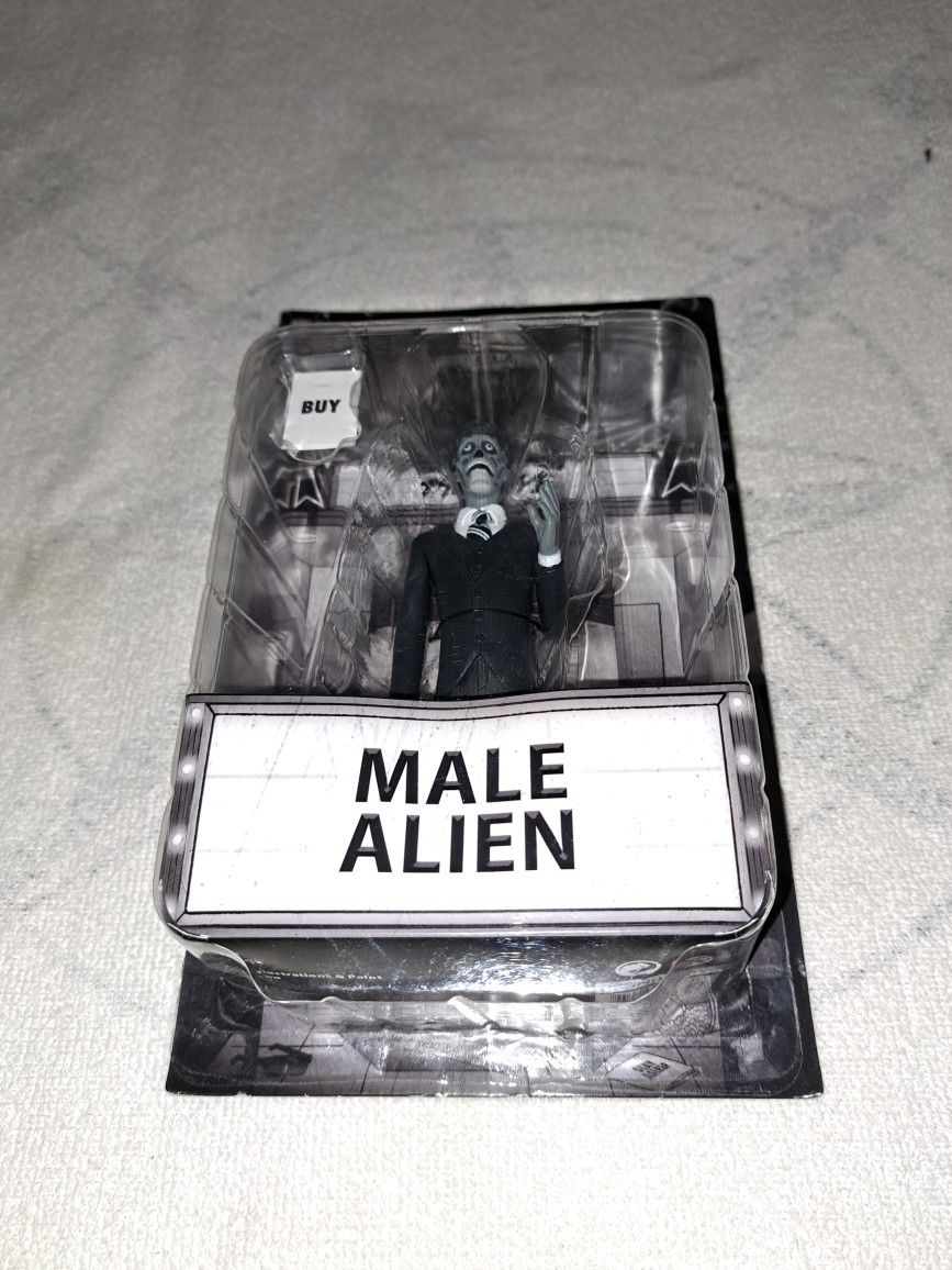 Brand New Factory Sealed Neca Toony Terrors Male Alien Collectable Figure