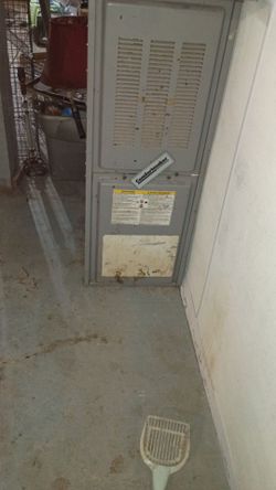 Comformaker furnace in my basement it's worth $2,000 selling it for $1,000 pick up only central heat /cooling system pick up only 865 Ellsworth avenue