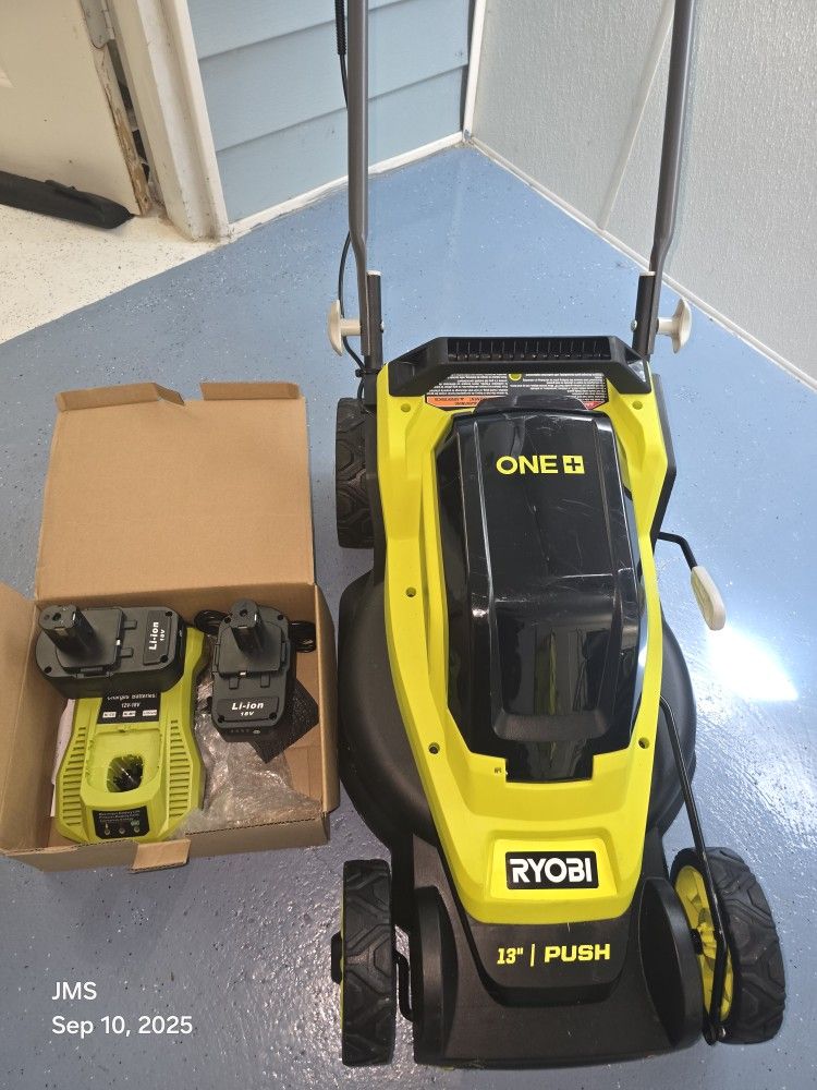 (Like New) 13" Lawn Mower Ryobi 18V / 2 6.0ah Upgraded Battery + Charger2📍 Or $80$ Just Lawm Mower