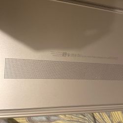 Laptop 