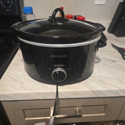 Crock Pot Needs To Be Gone Free !!!!!