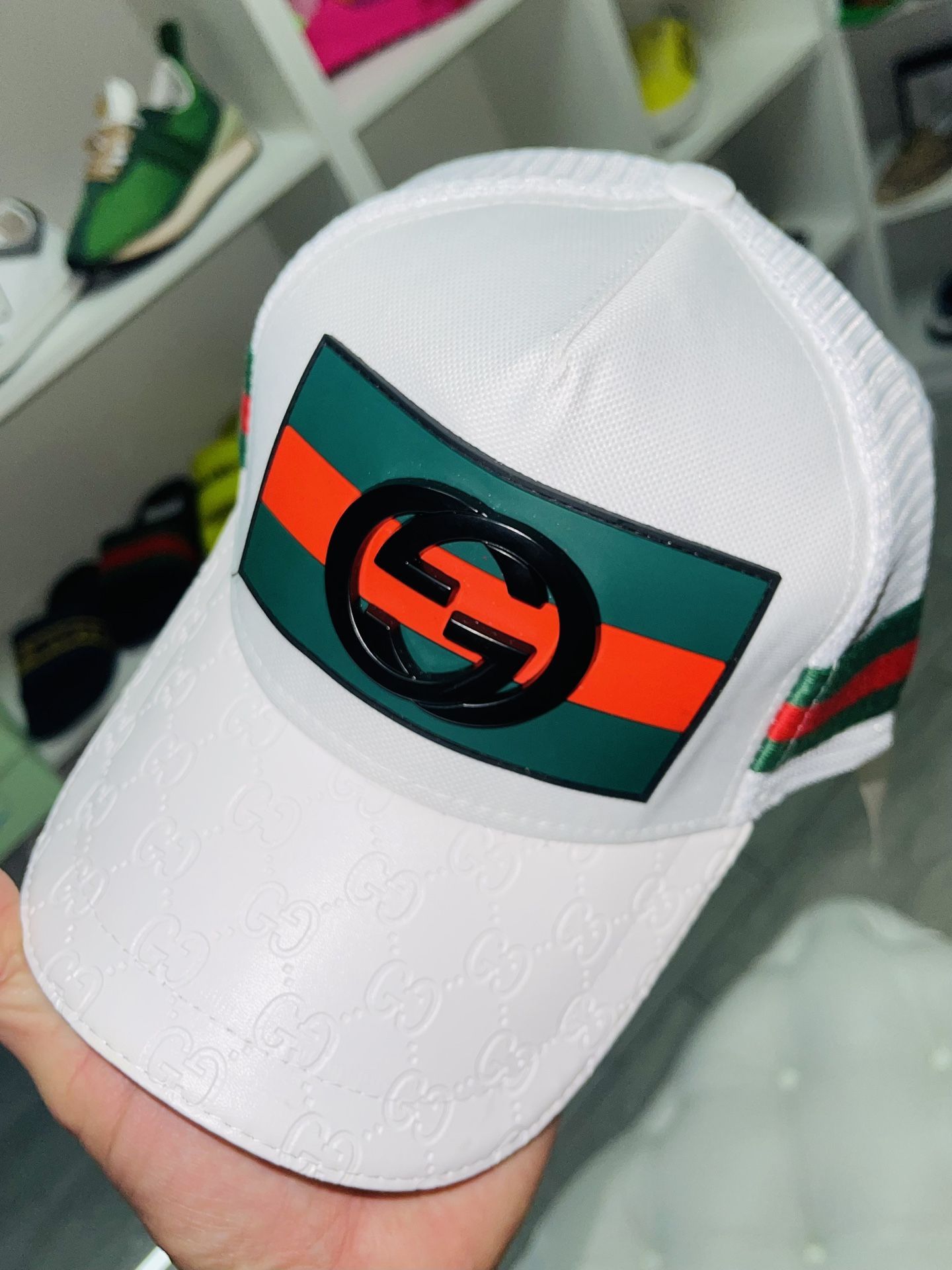 Gucci ⚪️🧢