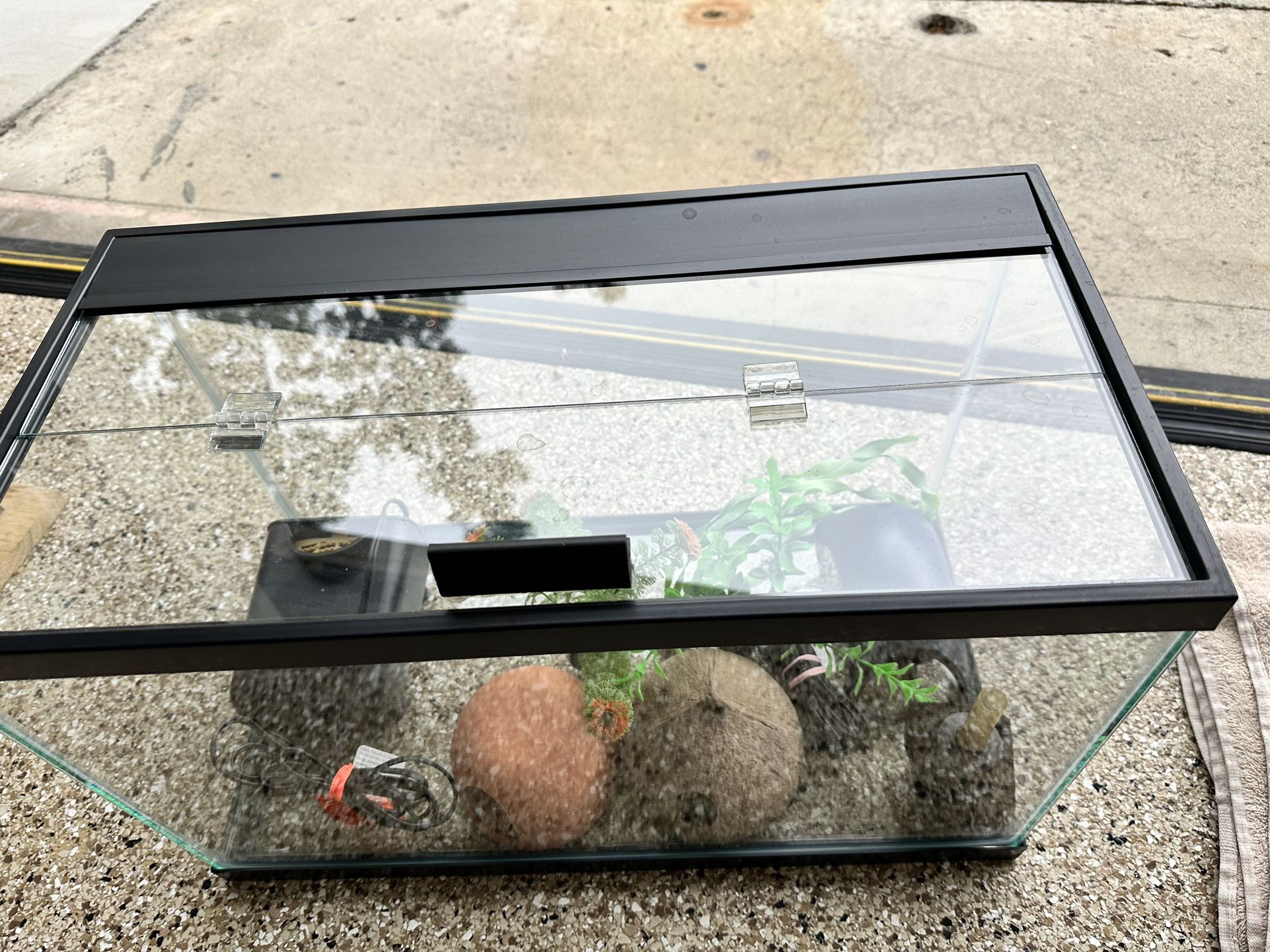 10 gallon fish tank