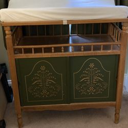 Maple Infant/Child Dressing Table