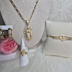 Beautiful Set High Quality Jewelry Hypoallergenic Waterproof Non Tarnish Excellent Quality Prices On Description 