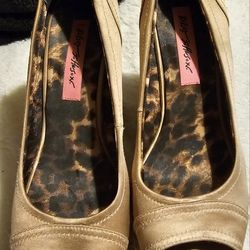 Women's Betsey Johnson Platform Wedge Sandals Size 8.5