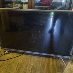 38 Inch Smart Roku TV 