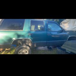 Parting Out A 97 Chevy Tahoe Has A 6 " Lift Kit 