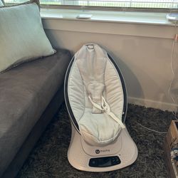 4 moms mamaroo