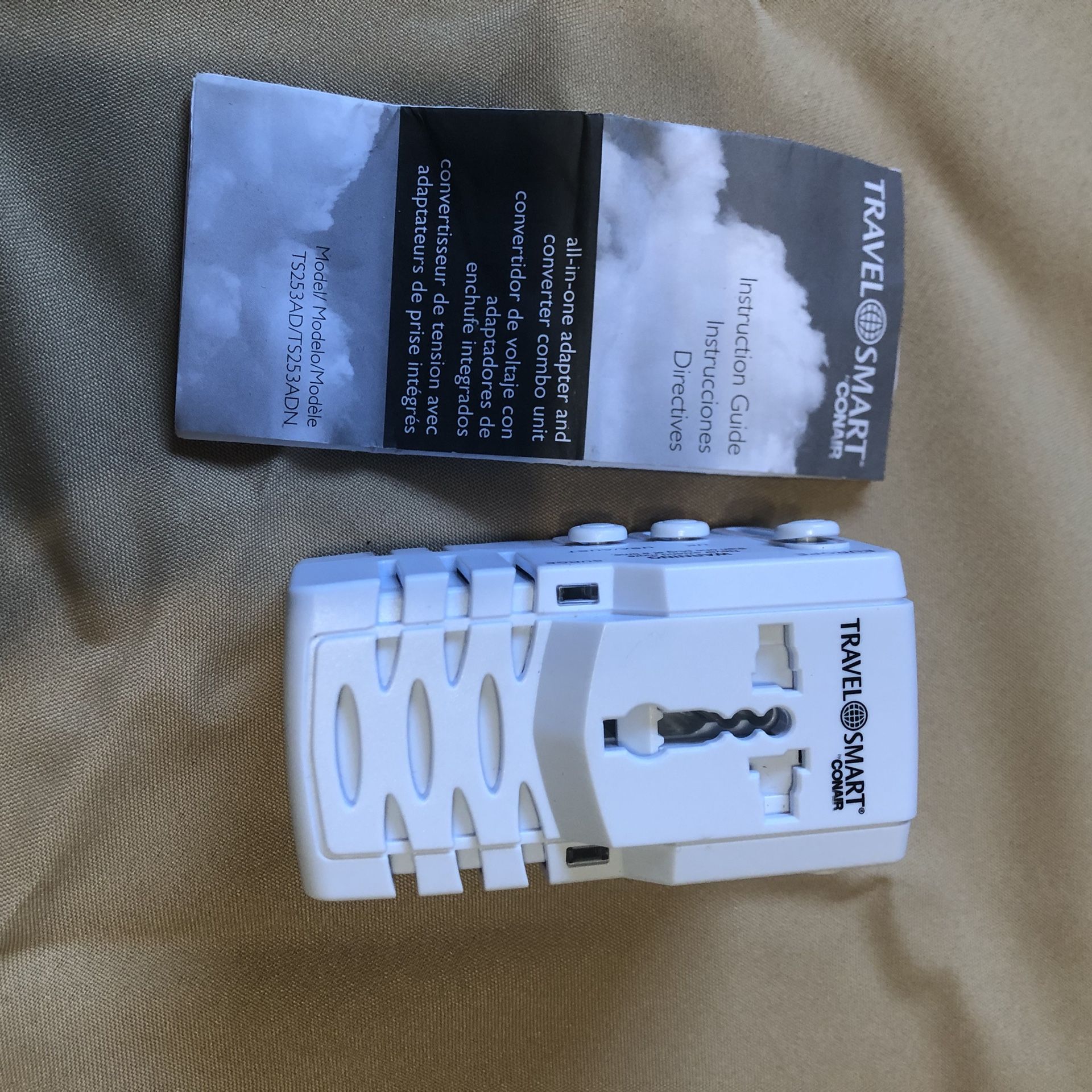 Conair Travel Smart All-In-One Converter/Adapter Combo Unit TS253ADN