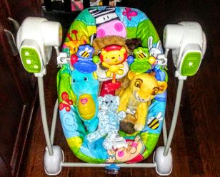 BABY SWING CHAIR W/MUSIC