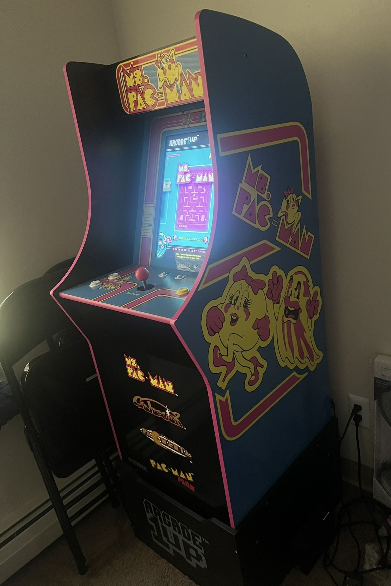 Ms. PAC-MAN Classic Arcade Game 
