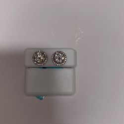 Stud Earrings  (Moissanite Earrings)