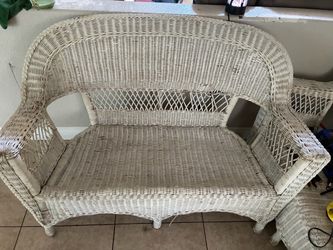 Set of 20 wicker chairs