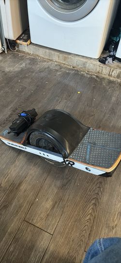 Onewheel+ XR 75 miles with charger