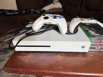 Xbox one console, games, 2 controllers