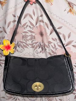 Vintage Coach Y2K black ergo Turnlock Flap shoulder bag