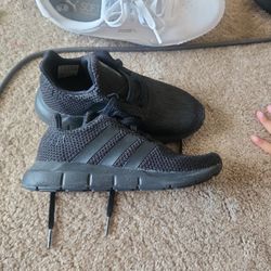 Boys Adidas Shoes Size 13.5