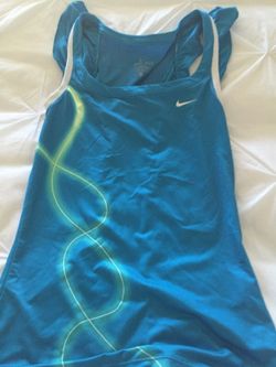 XS Nike