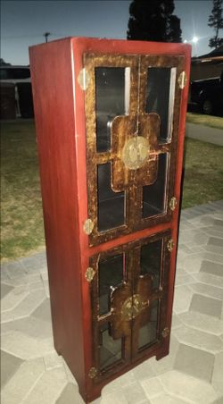 4 door decorative cabinet