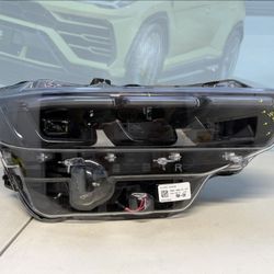 2024-2025 FORD MUSTANG RIGHT LED HEADLIGHT BLACK BEZEL 