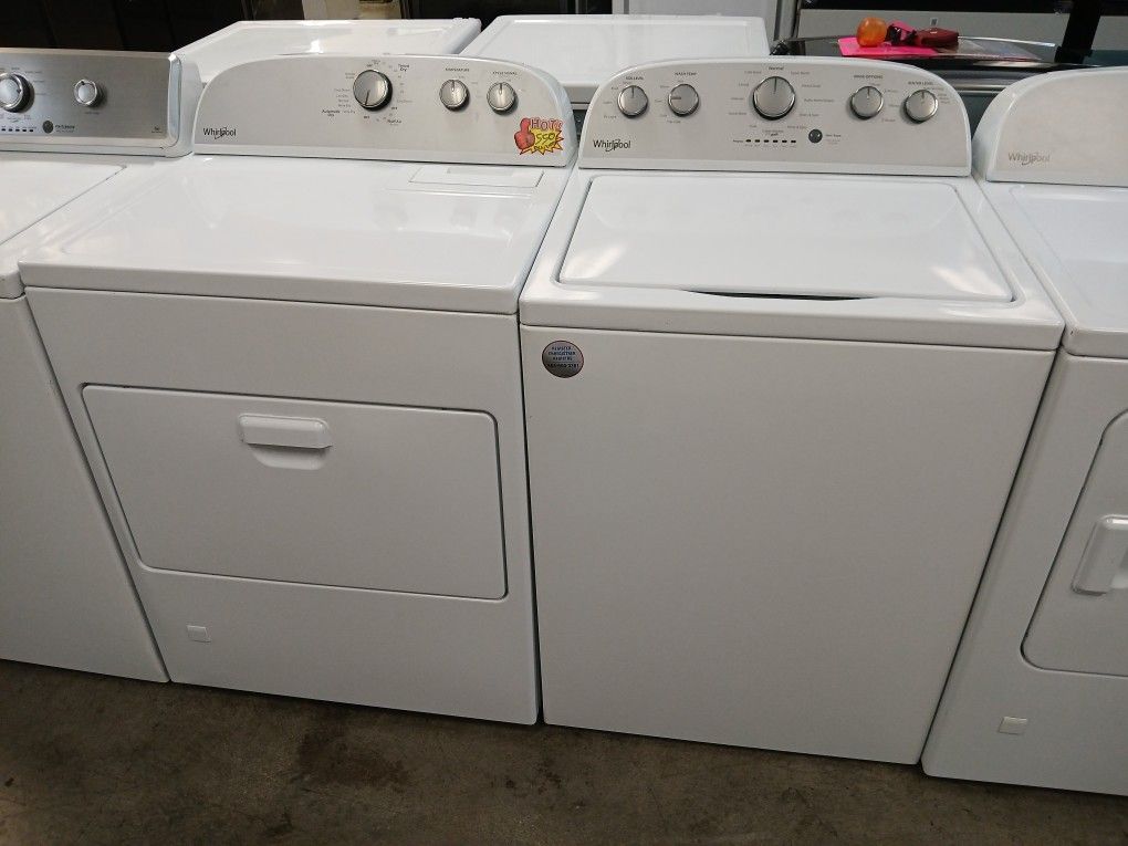 WHIRLPOOL TOP LOAD WASHER AND GAS DRYER