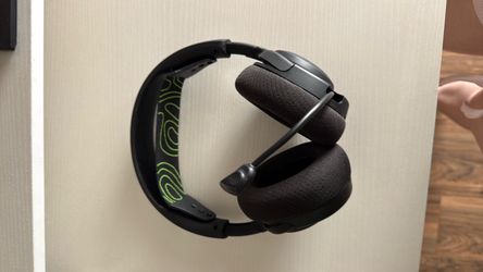 Steel Series Artic Nova 5X Wireless Headset