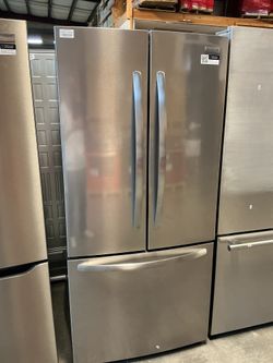 Frigidaire FRFG1723AV French Door Refrigerator (Open-Box / Scratch & Dent)