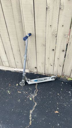 Razor scooter blue