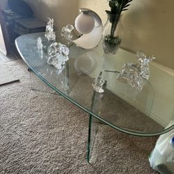 Crystal Tables ( decore is extra)