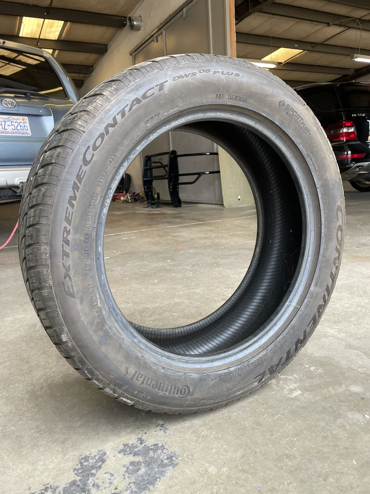 Continental Extreme Contact 235/55/19
